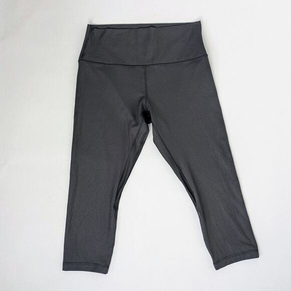 lululemon athletica Pants - Lululemon Capris Align High Rise Crop 21 Womens 12 Gray Polka Squat Emboss Black